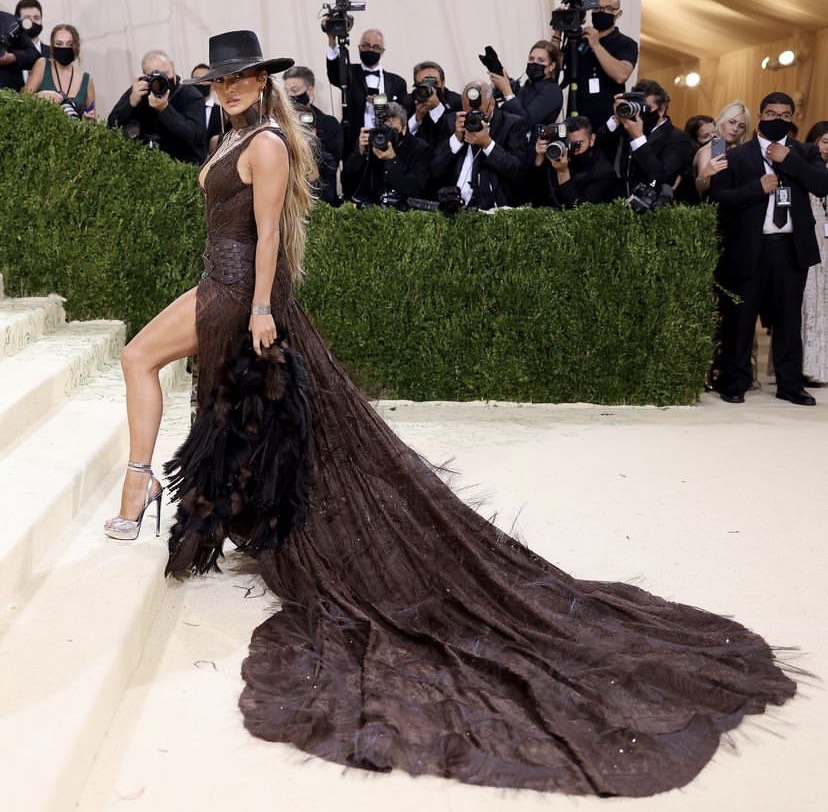 JLO Jennifer Lopez METGala VOGUE fashion magazine algerian