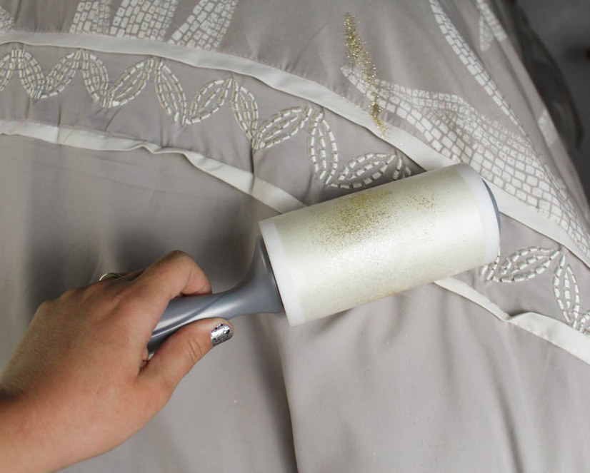 DIY Glitter Picture Hangers