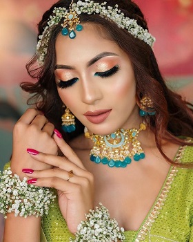 mehendi look for bride