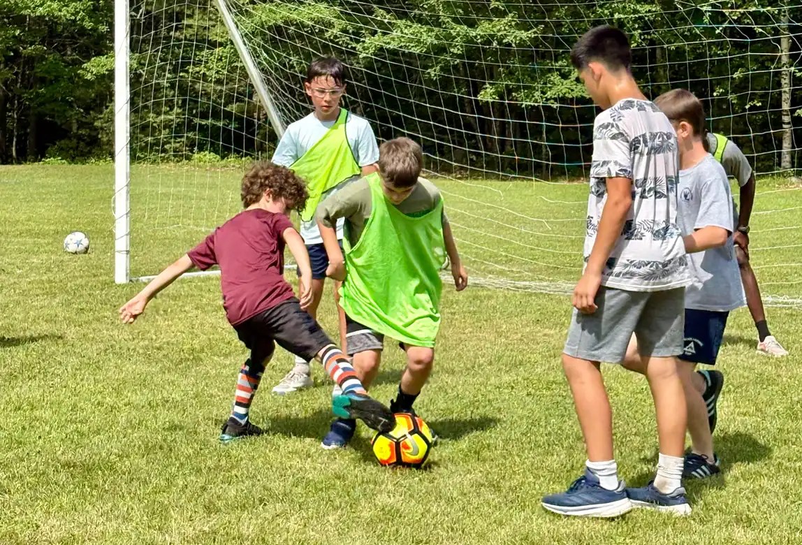Soccer in front of the goal