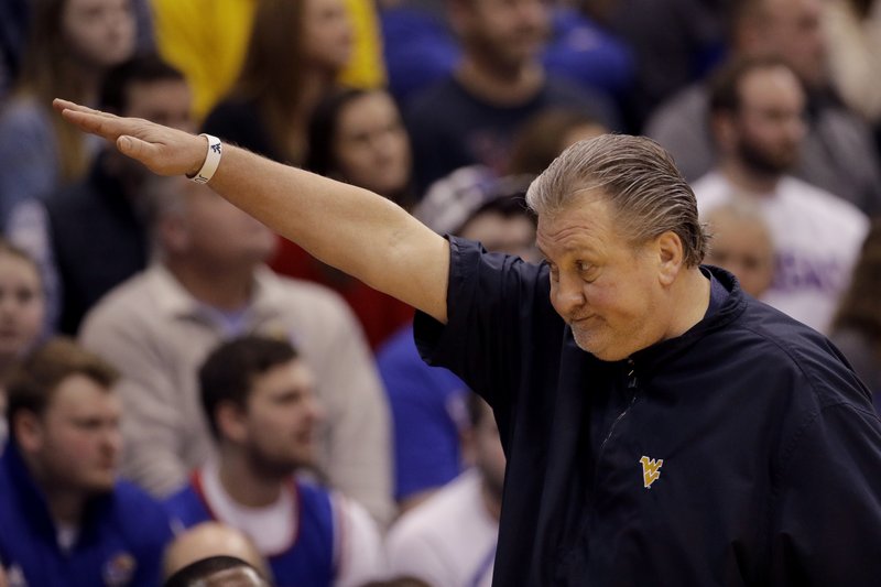 WVU’s Huggins fined for referring to refs as ‘3 blind mice’ WOAYTV