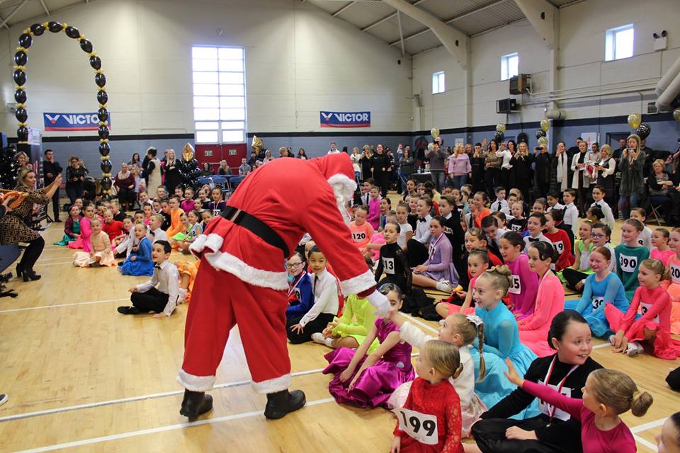 Crowds enjoying Santy