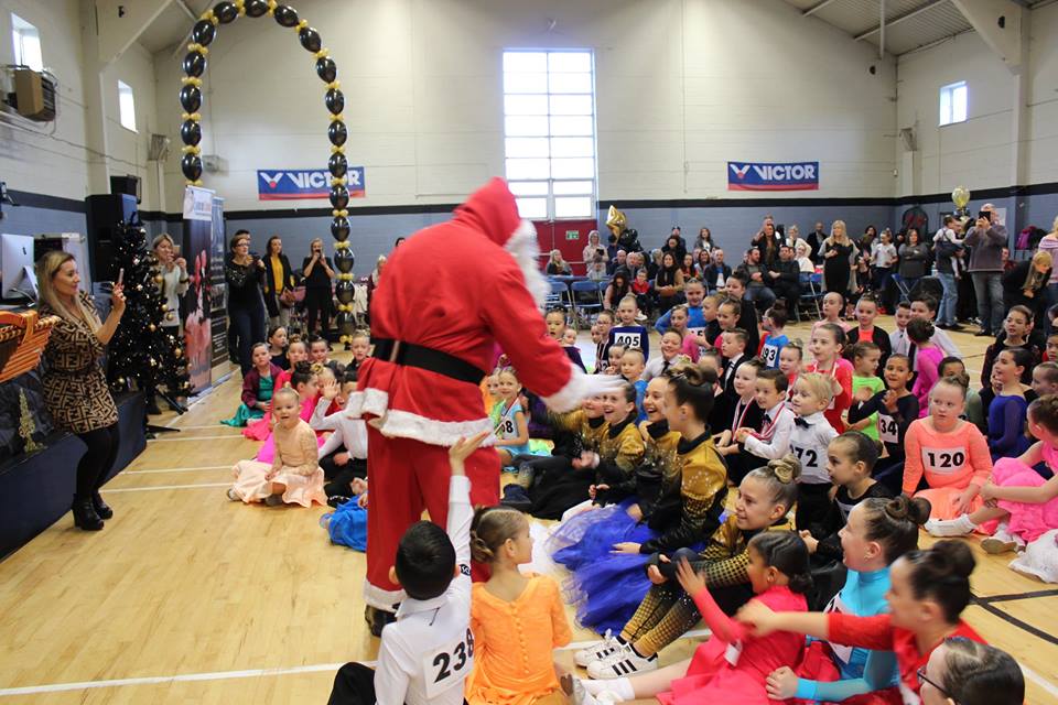 Crowds enjoying Santy