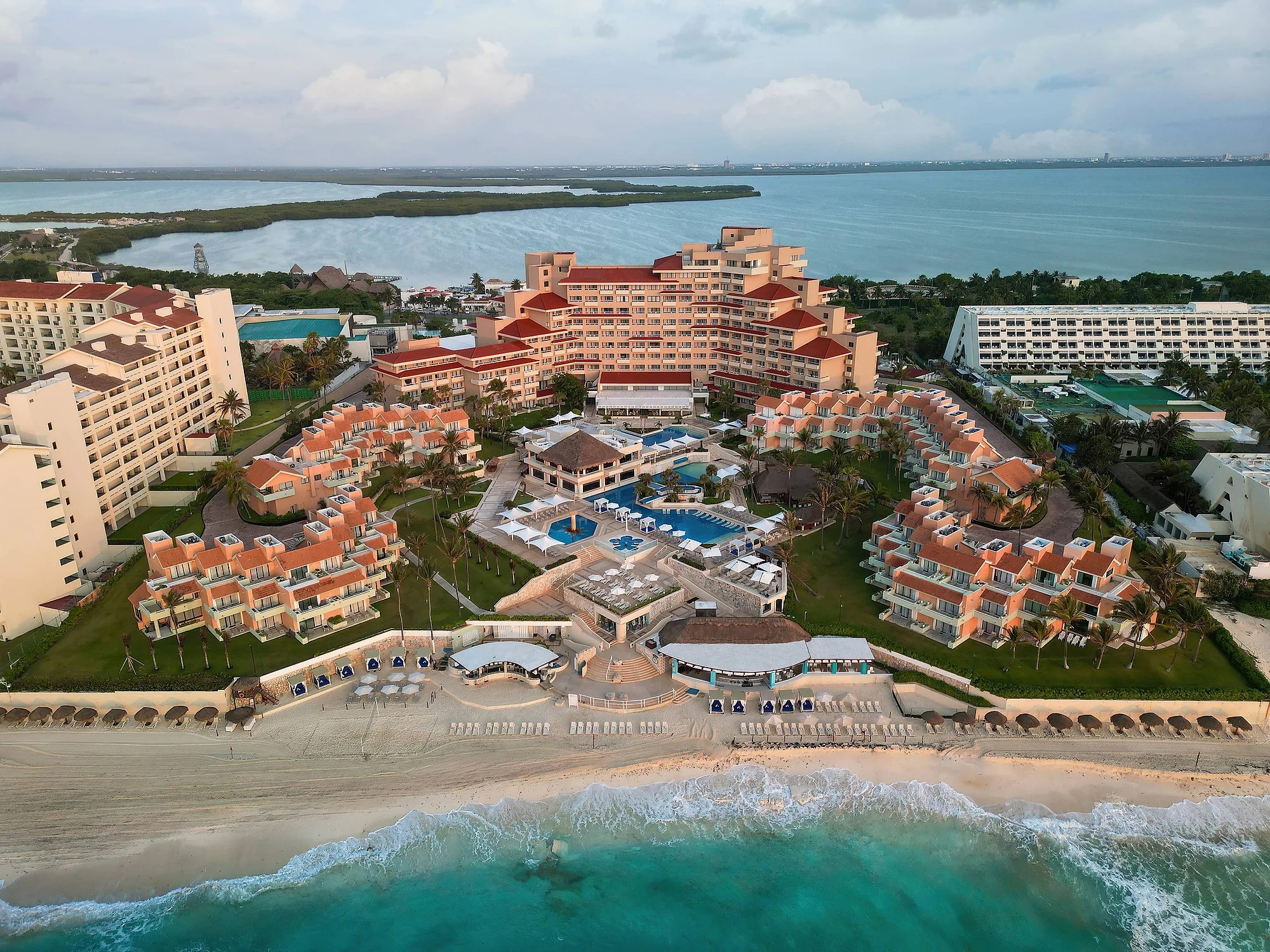 La IA ya quiere planear tus vacaciones: Wyndham la lleva a sus hoteles en México