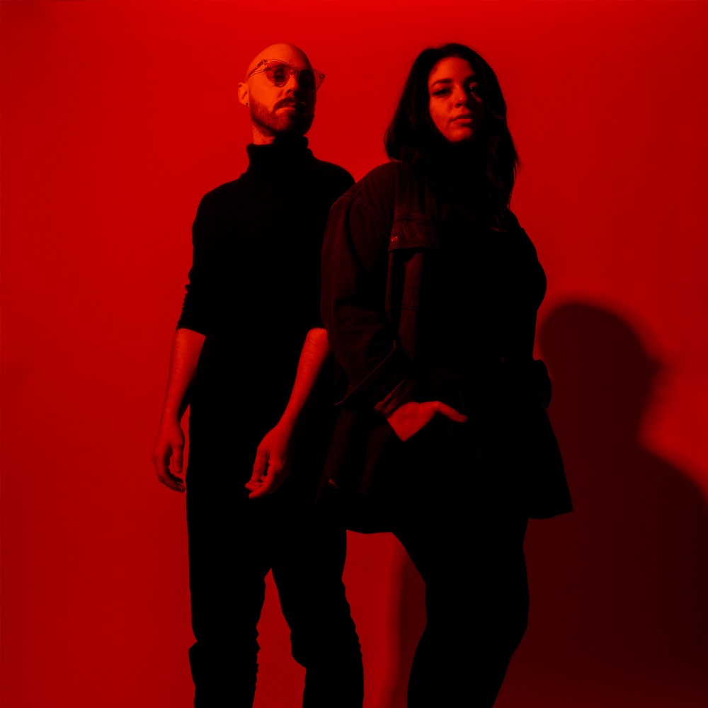 questions - Roses & Revolutions - usa - indie - indie music - indie pop - indie rock - indie folk - new music - music blog - wolf in a suit - wolfinasuit - wolf in a suit blog - wolf in a suit music blog