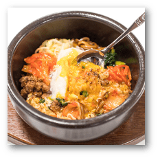 食品サンプル: 石焼ビビンバ