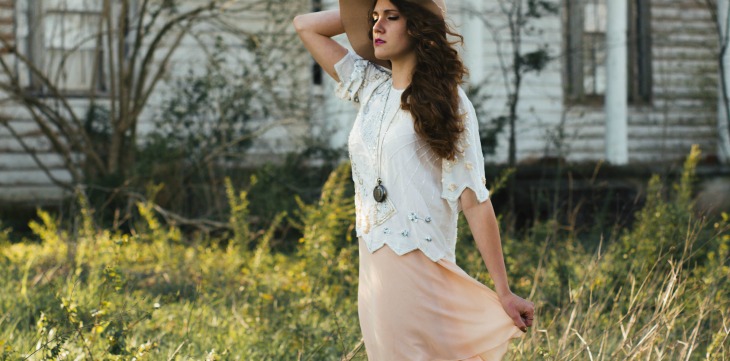 7 Pretty dresses you need to have in your closet right now!
