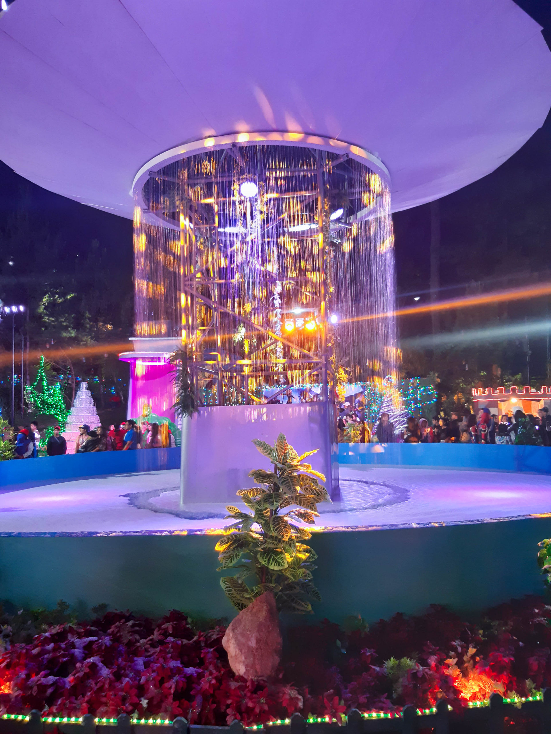 Experiencing 'snow' in the Philippines: Christmas Village 2019 - Wonder