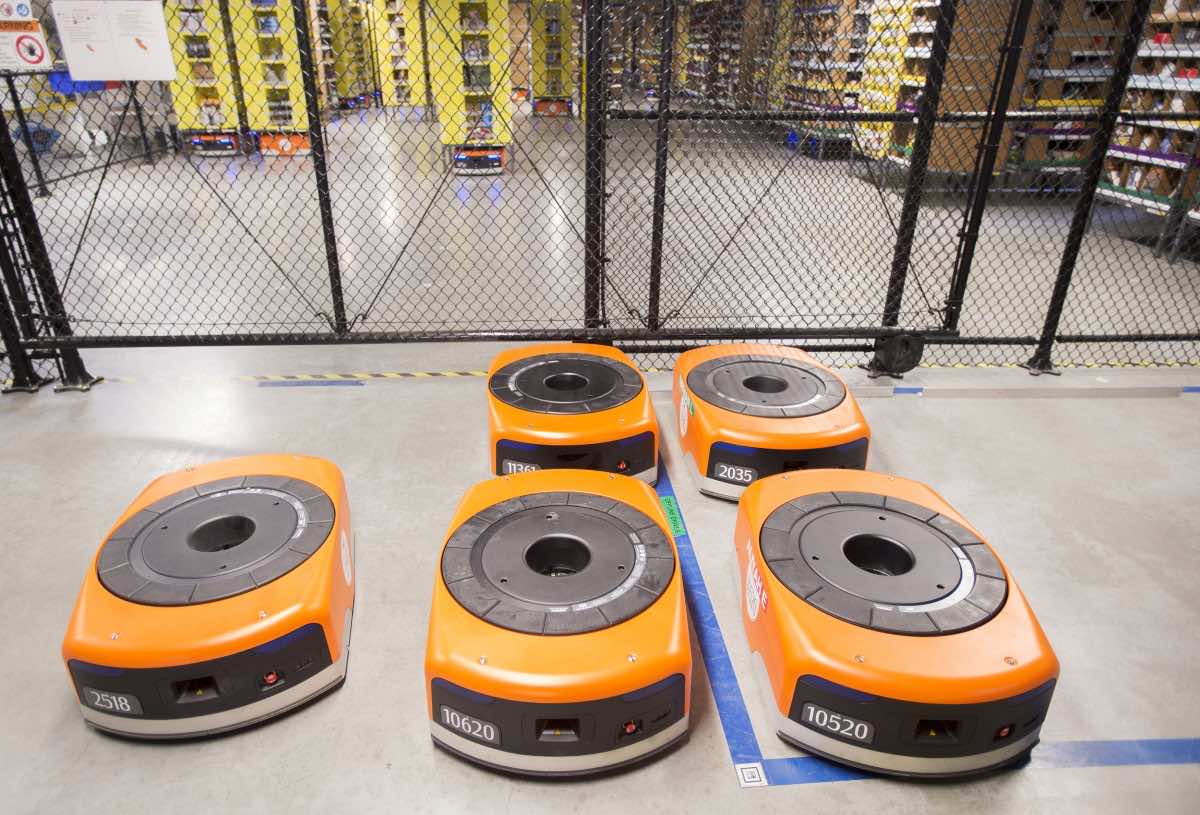 A sneak peak into amazon's warehouse shows how robots are ta