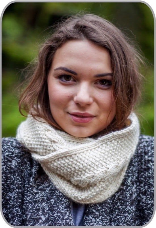 Breaherdale Cowl. Image: YarnUndyed