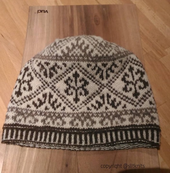 SlitKnits simply harika hat (instagram)
