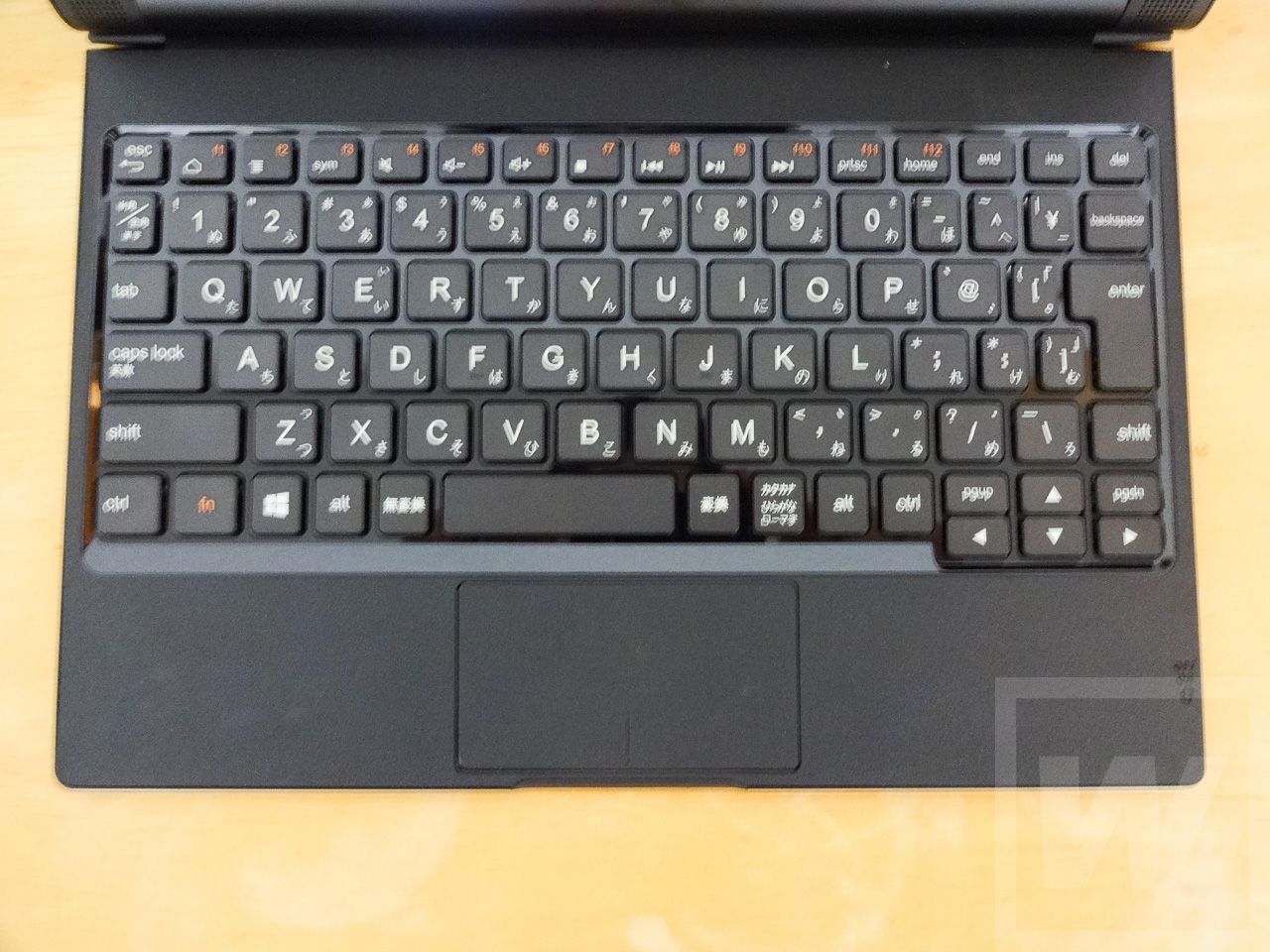 付属キーボードの使いごこちは？ Lenovo Yoga Tablet2-10 with Windows
