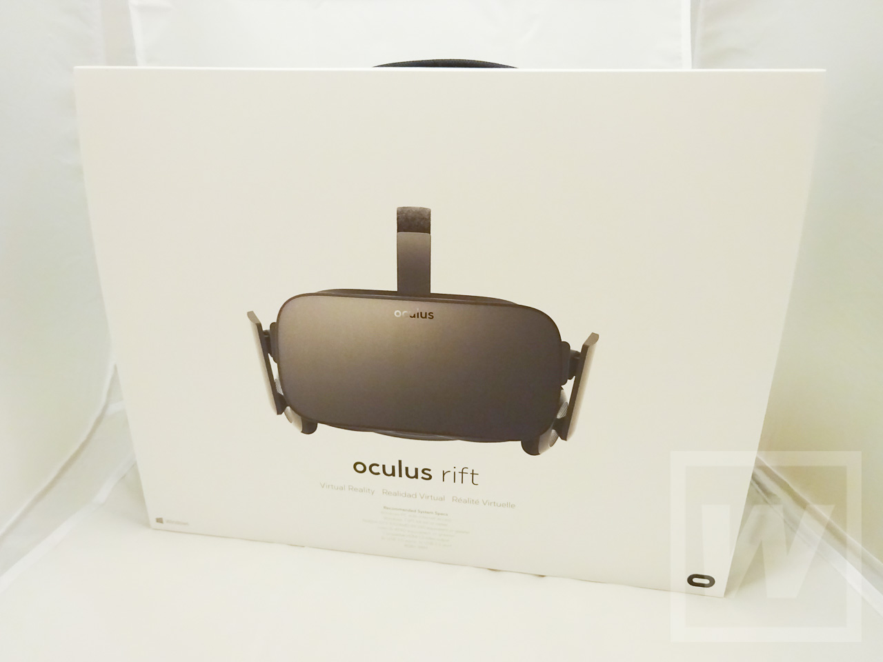来たぞOculus Rift！とりあえずセット内容とかファーストレビュー