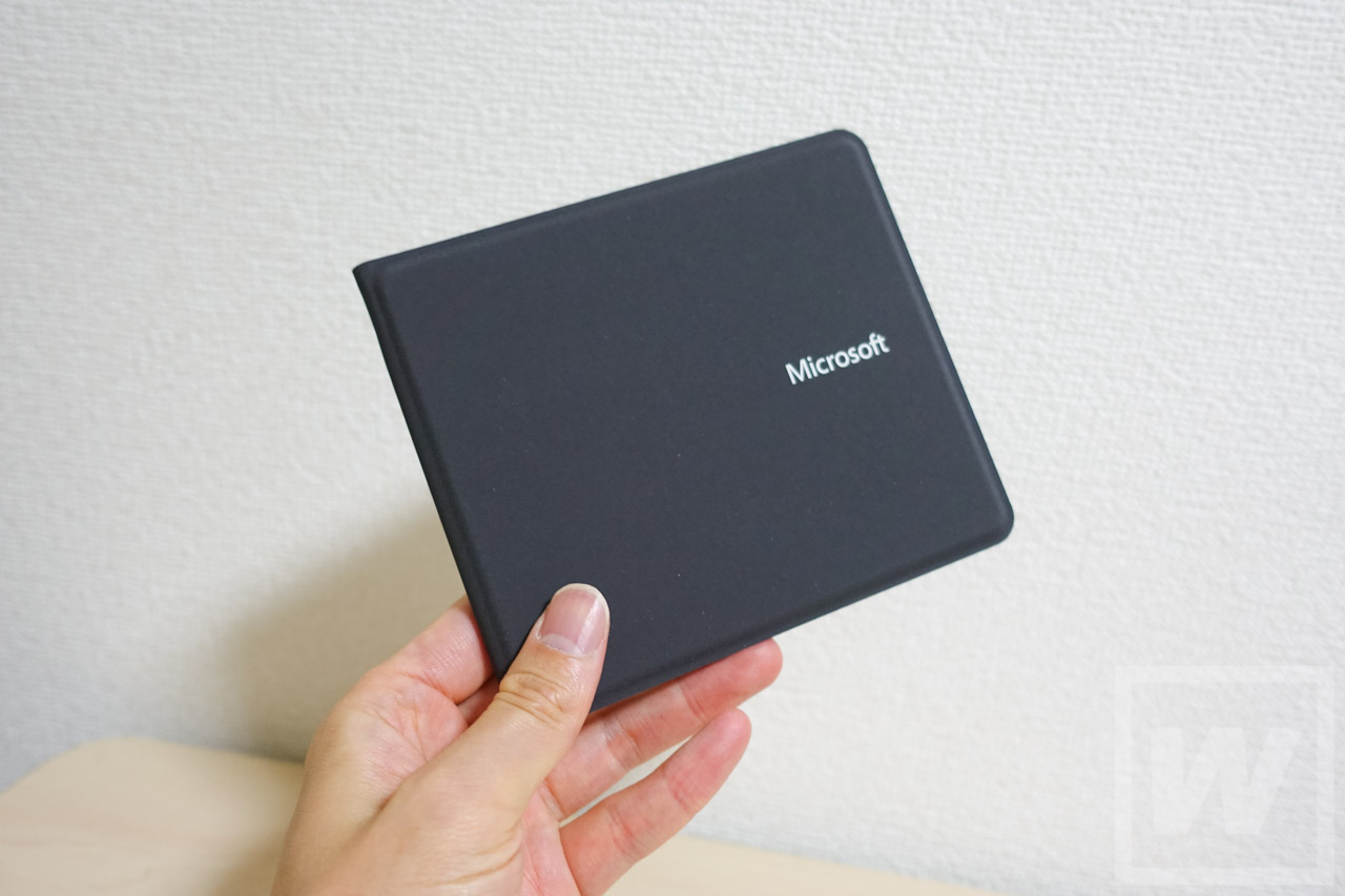 極薄二つ折りのスマホ用キーボードは、びっくりするほど”まとも”だった