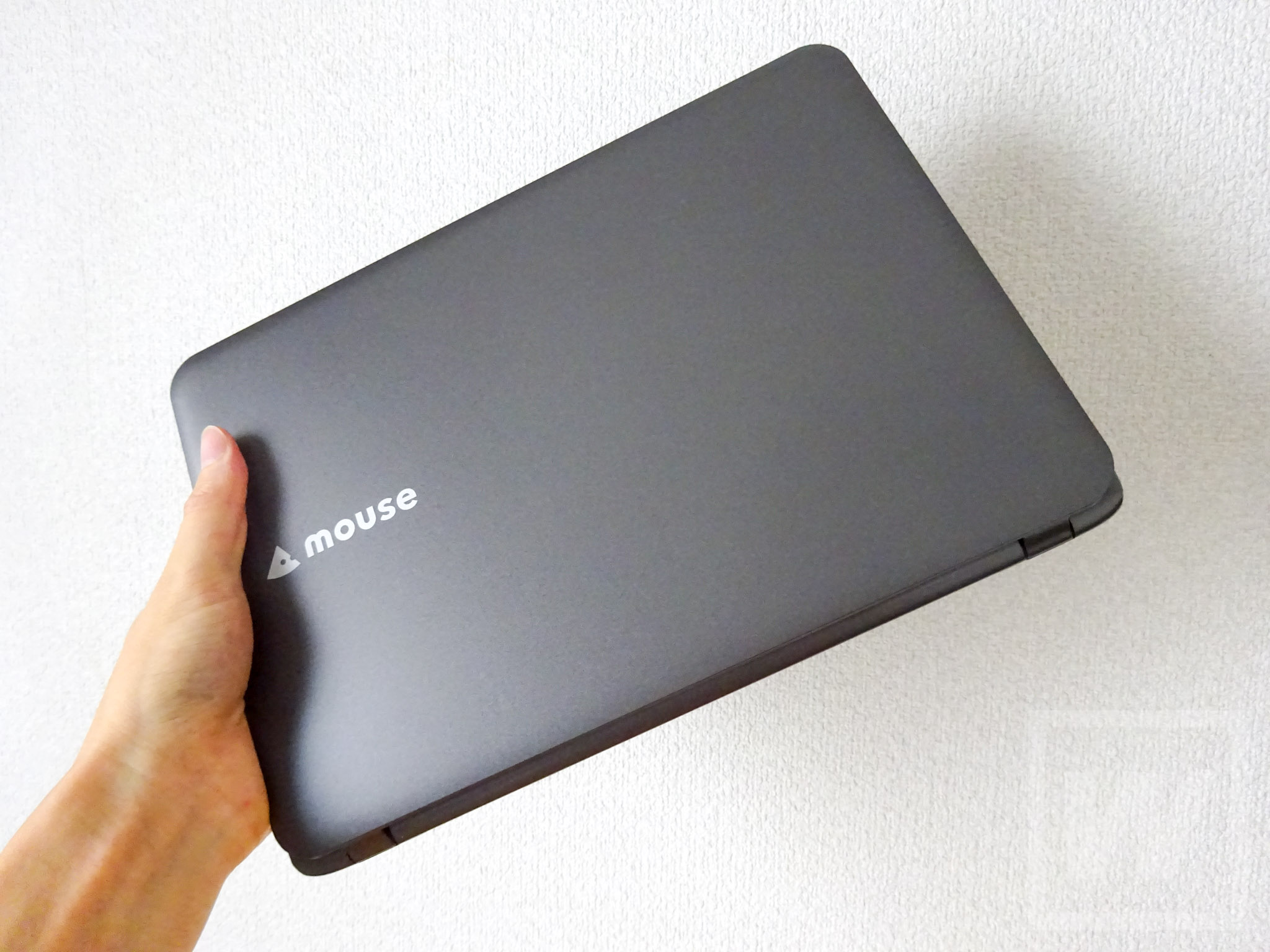 小さい！軽い！わずか3万円台から買えるモバイルノートの使い勝手は？m