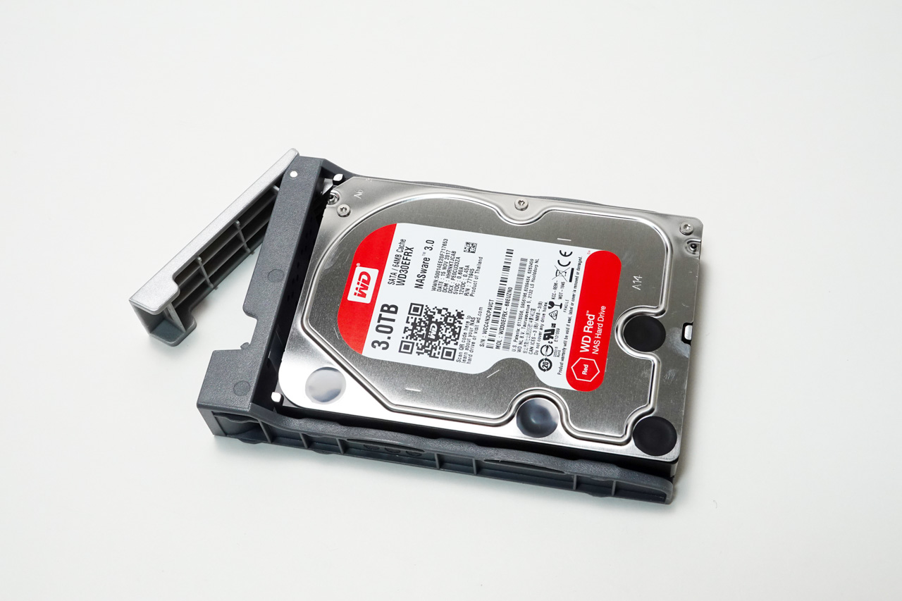 ハードディスク4台をワンボックスに！USB 3.1 Gen1で高速転送できる