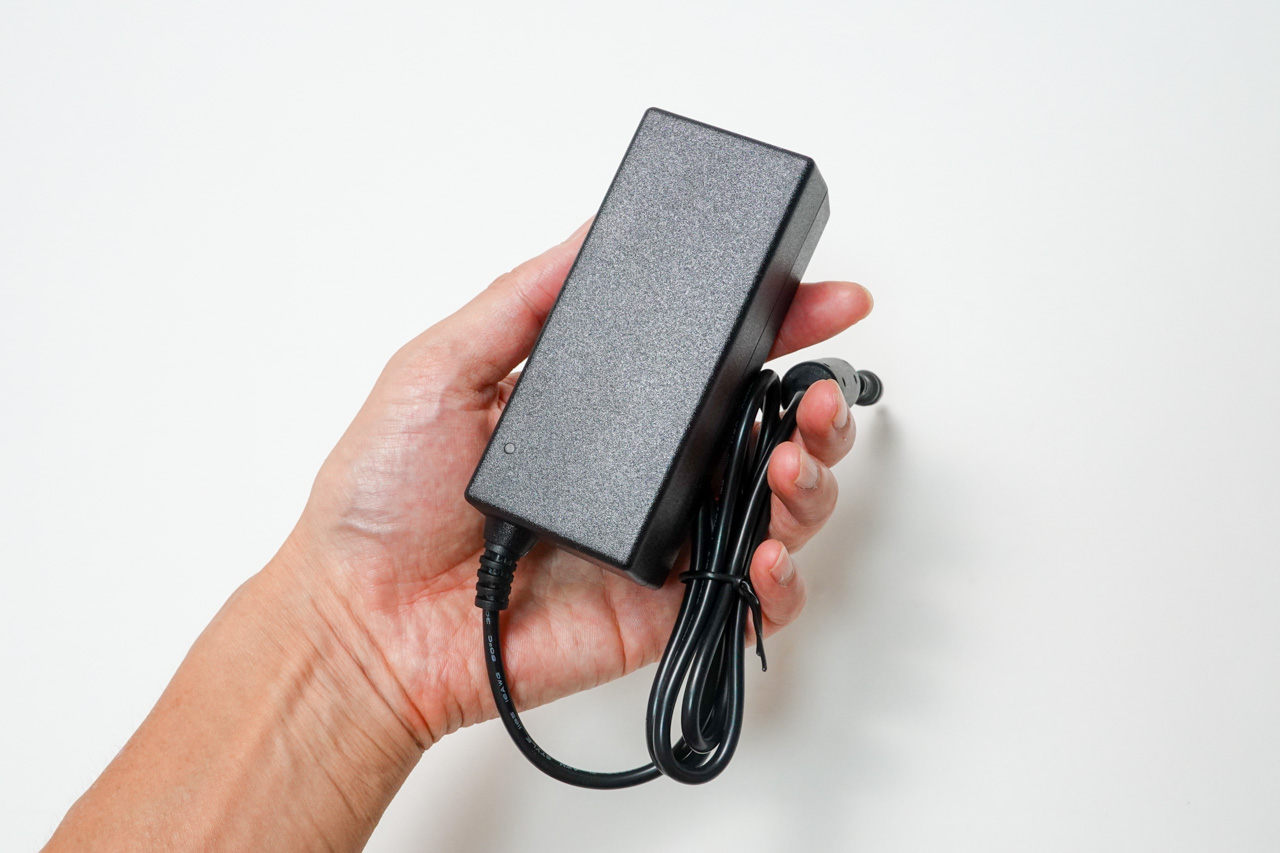 ハードディスク4台をワンボックスに！USB 3.1 Gen1で高速転送できる