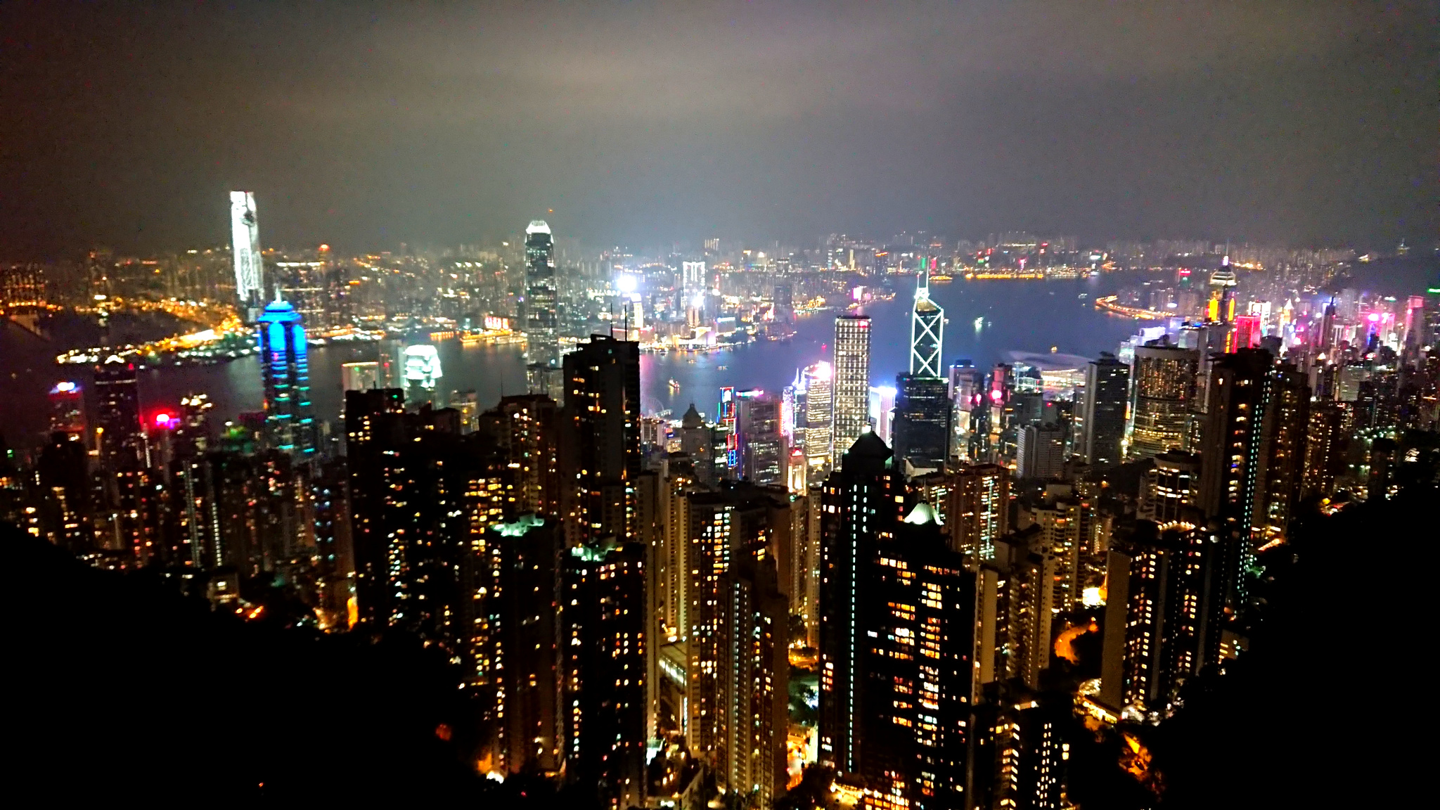 香港の夜景よ、また逢う日まで！ – 旅とビールのイイ関係