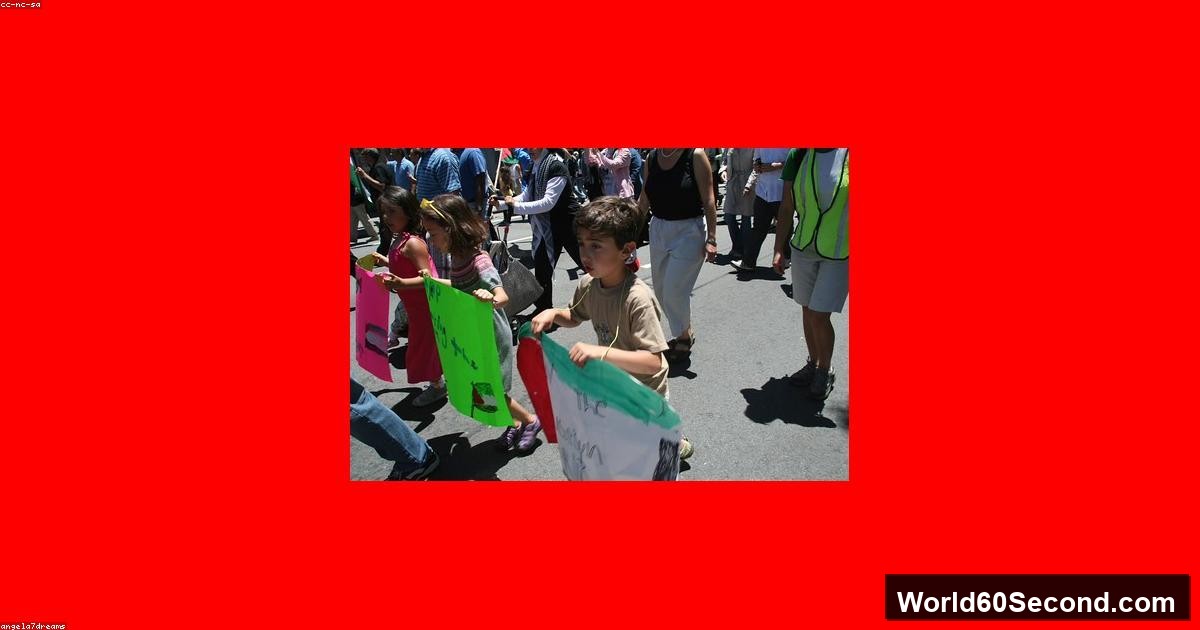 احتجاجات نادرة على سياسة “صفر كوفيد” ومطالب بتنح