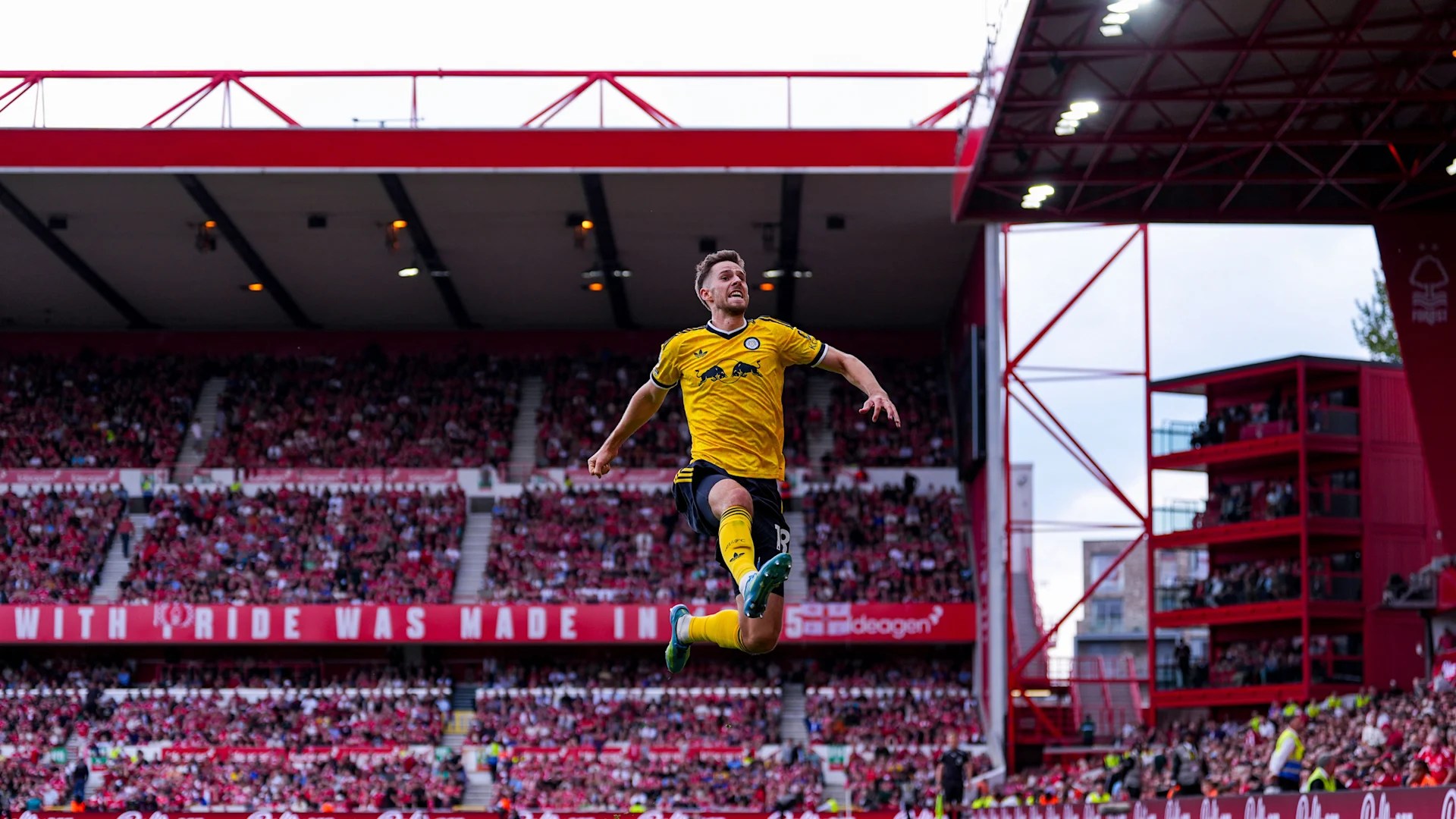 Nottingham Forest 0-1 Leeds United; Player Ratings