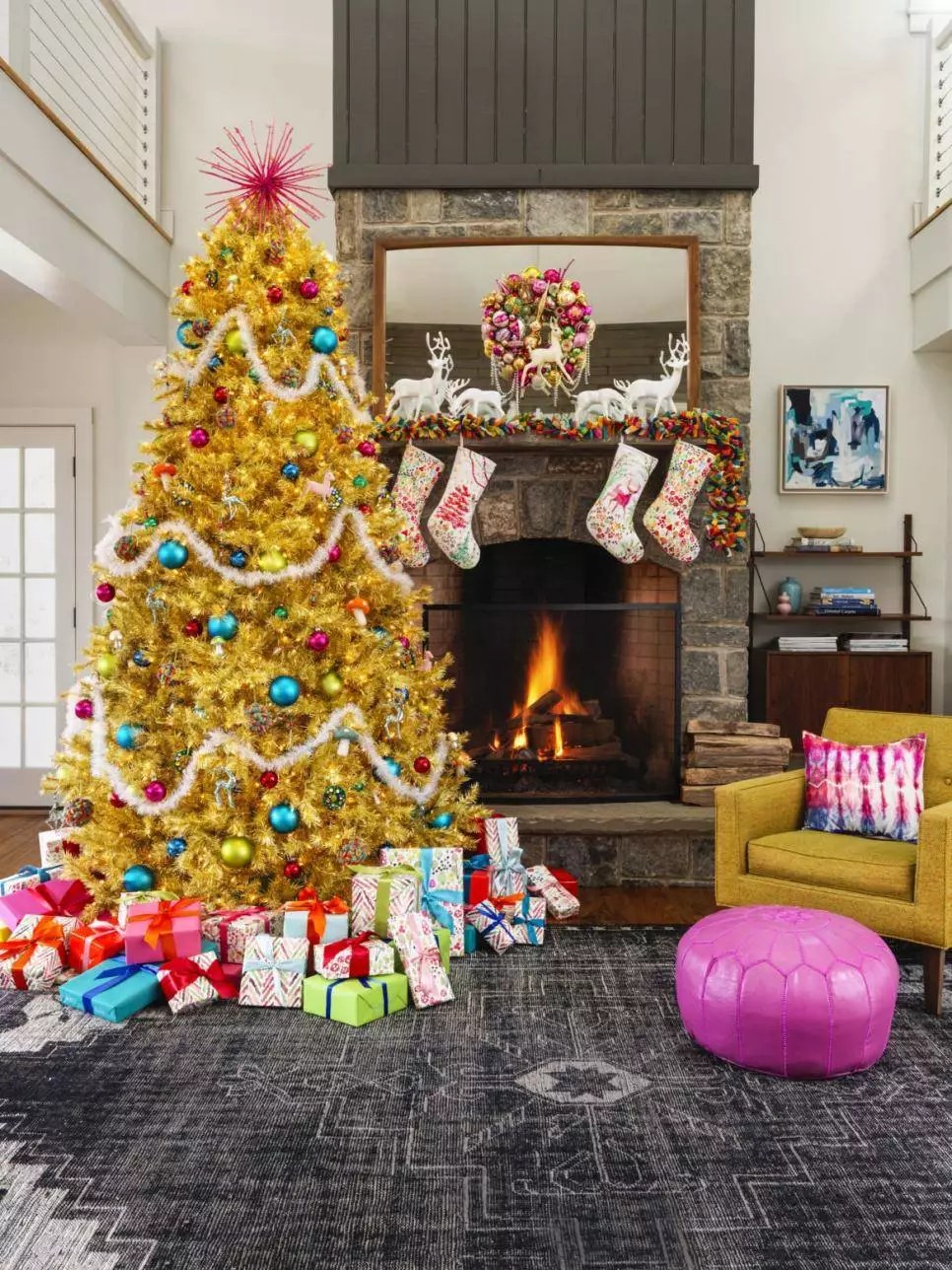Best color schemes to decorate your christmas tree this year