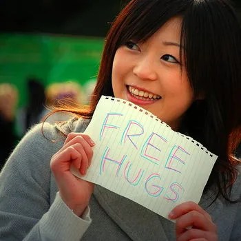 Japanese habits and customs Free Hugs