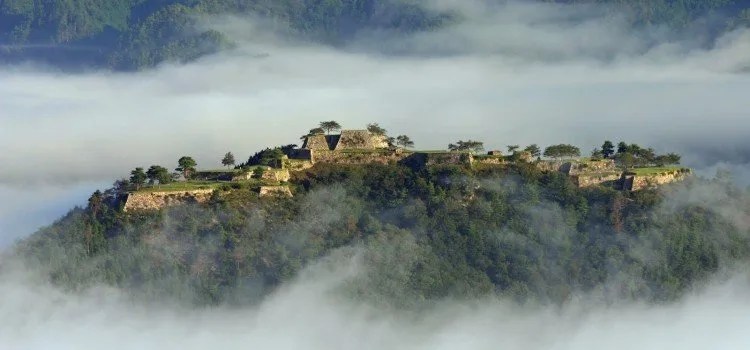 Château de Takeda - Dans la mer de nuages