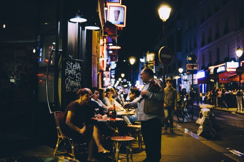 Meet People In Paris, And Make New Friends