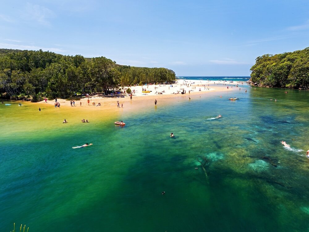 Enjoy A Day With Friends At Wattamolla Beach