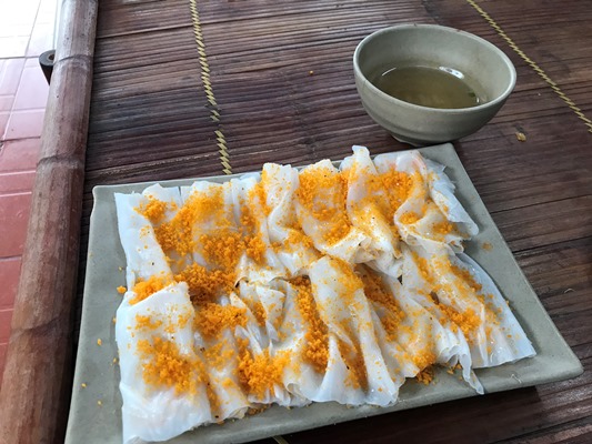 ドンホイの街で朝食