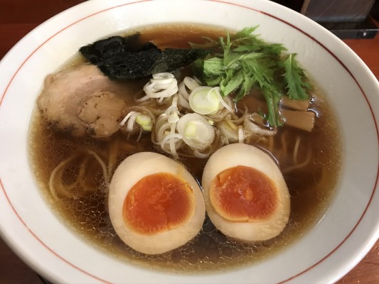 煮干しと昆布の和ダシに気仙沼のサンマ節が香る中華そば