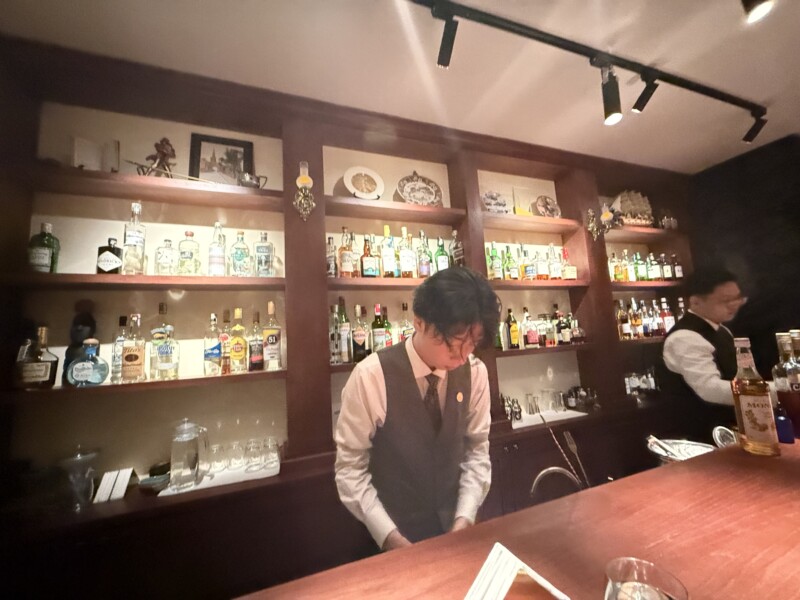 パスターストリートブリューイングの隣にある日本人バーテンダーの店