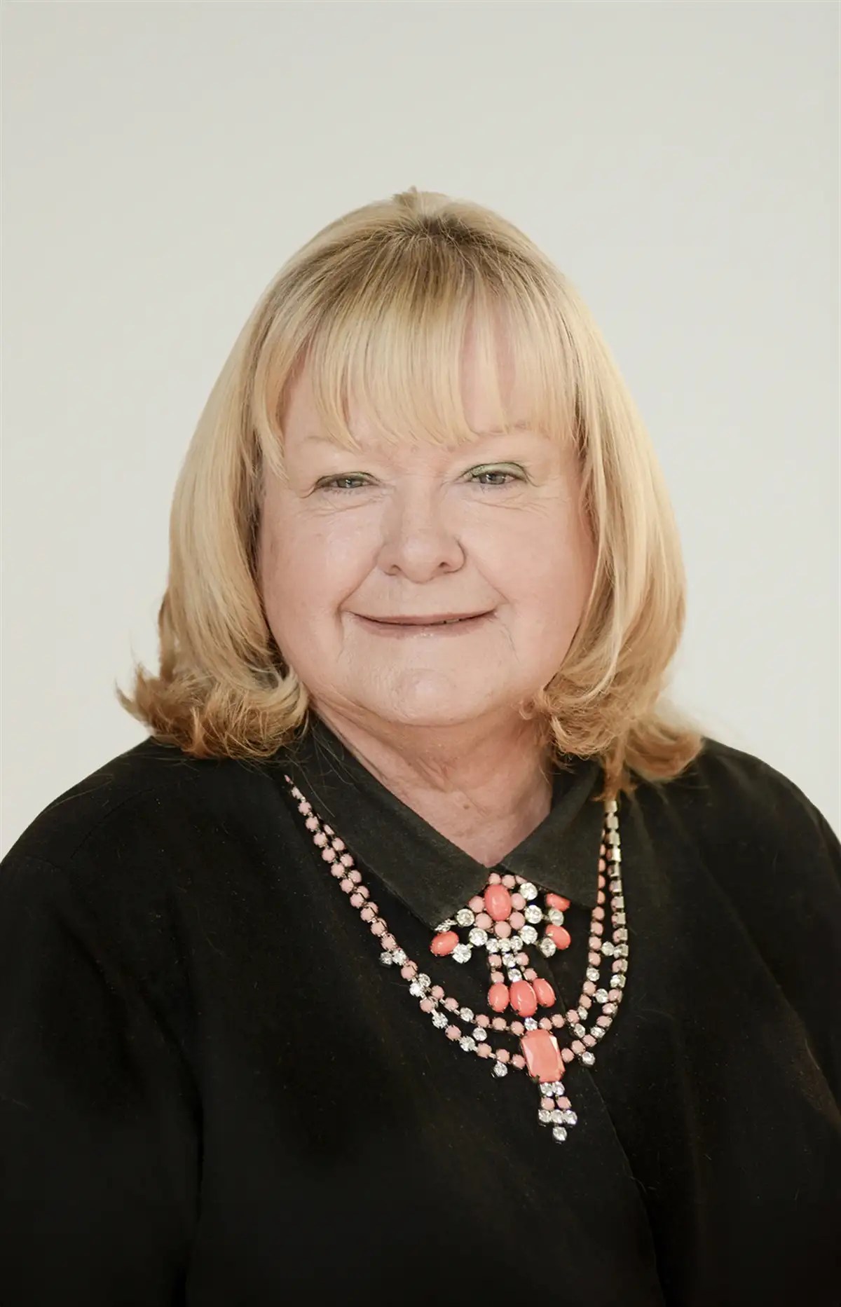 Shoalhaven Mayor Patricia White takes leave following serious health diagnosis