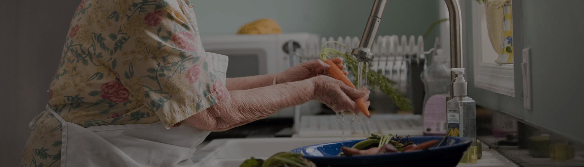 How to eat for healthy aging and reduce the risk of chronic disease