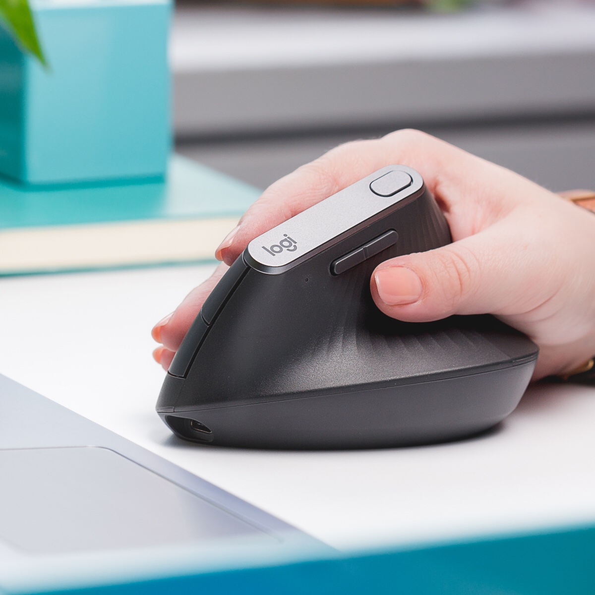 Logitech MX Vertical — image 3