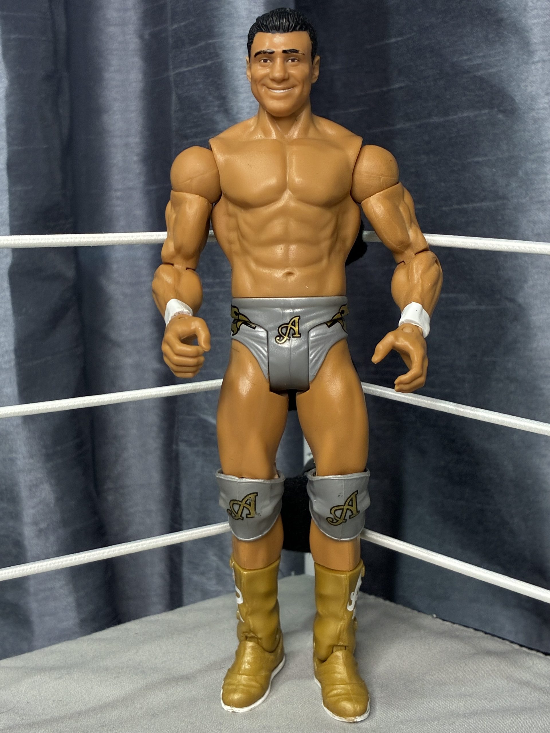 Angel Garza - WWE Basics 121 CHASE
