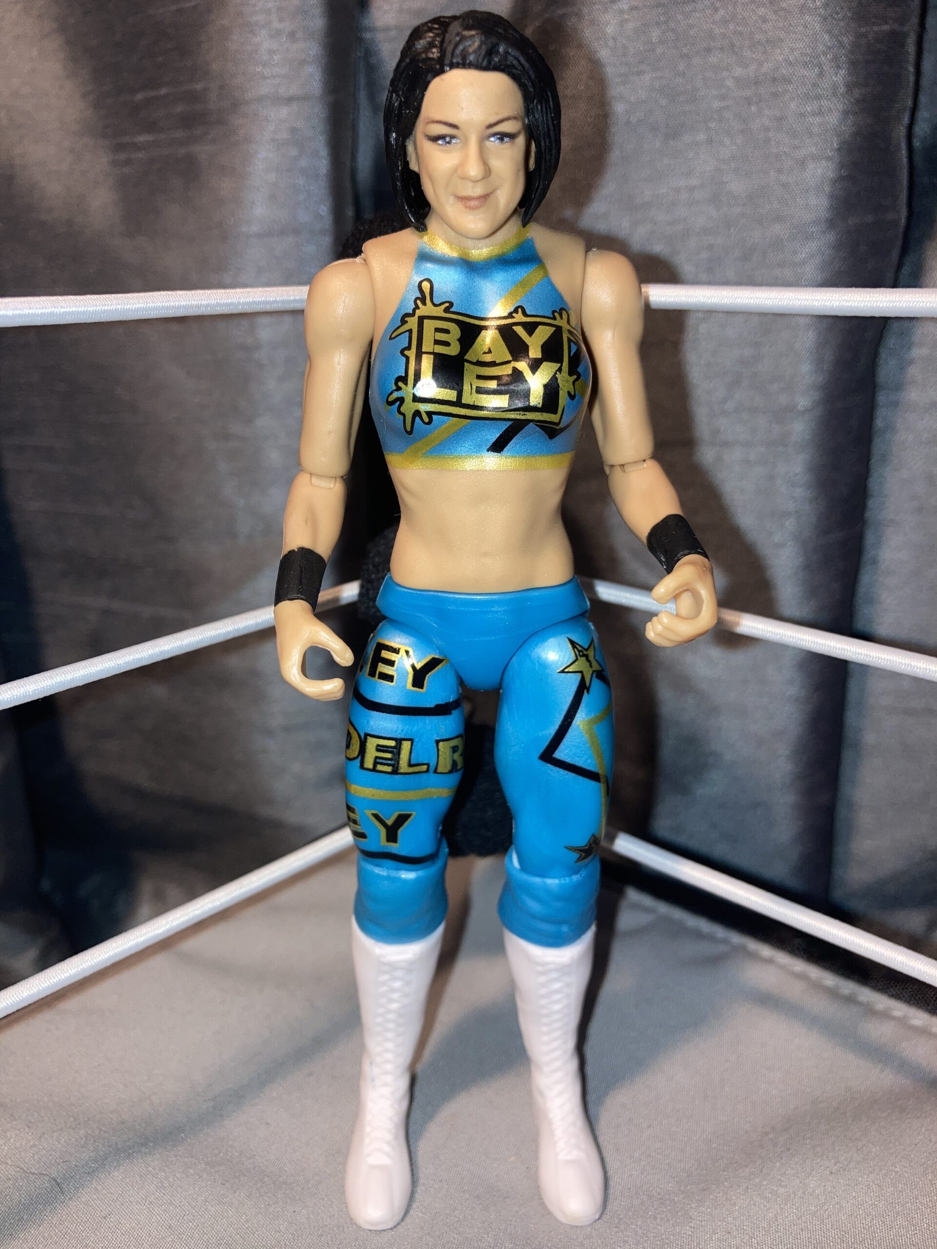 Bayley - WWE Basics 121