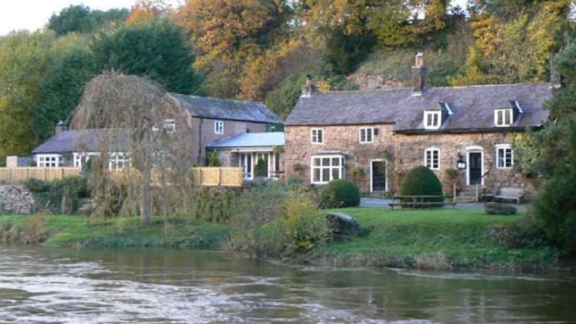 206-year-old pub seeks permission for solar panels installation (2026)