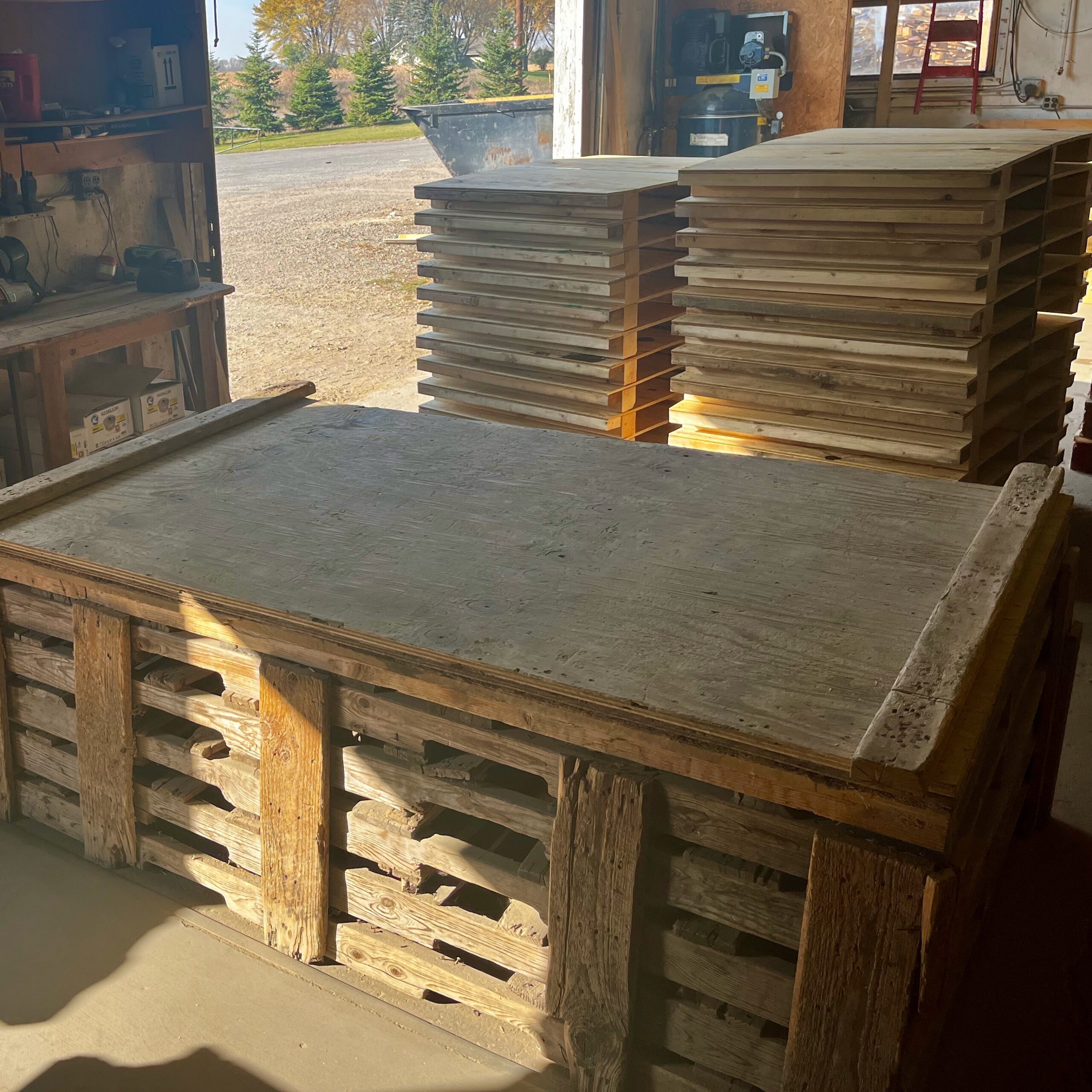 Custom Pallet Station