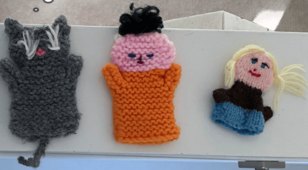 3 little old puppets. One is desperate for a change after her 50s.