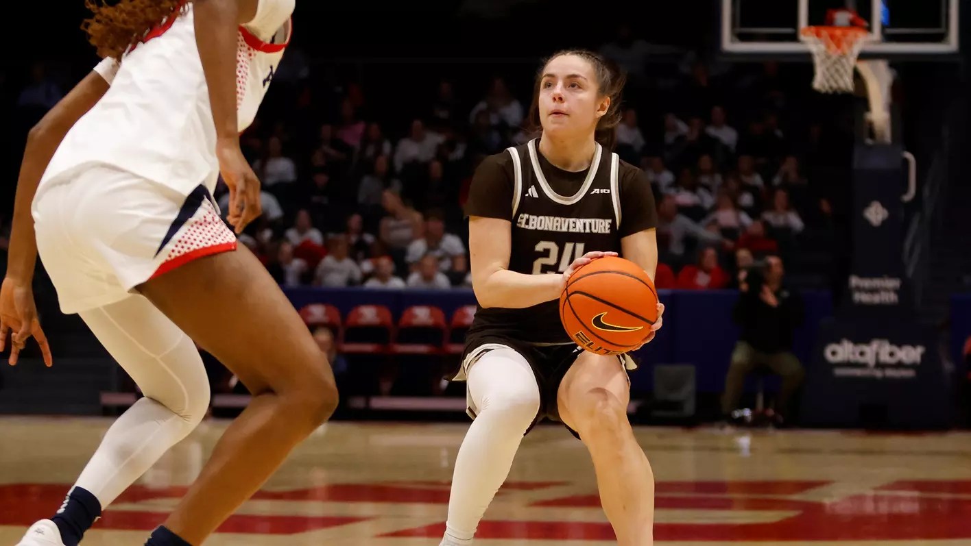 Bonnies Fall to Dayton in Back-and-Forth Road Battle 