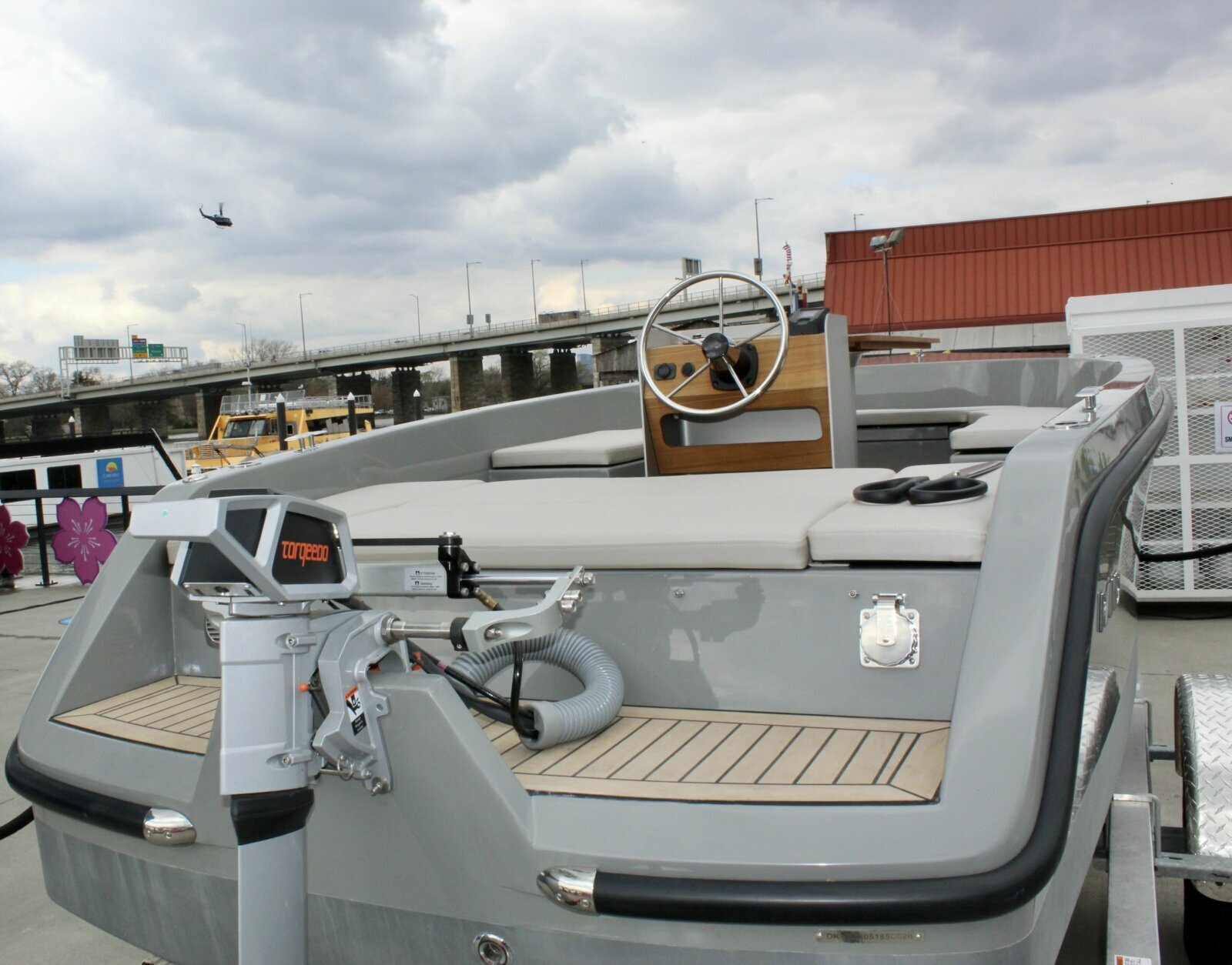 The best private yacht cruise catering to couples or small groups. Meet The Dc Entrepreneur Who S Launched Electric Picnic Boat Rentals At The Wharf Wtop News