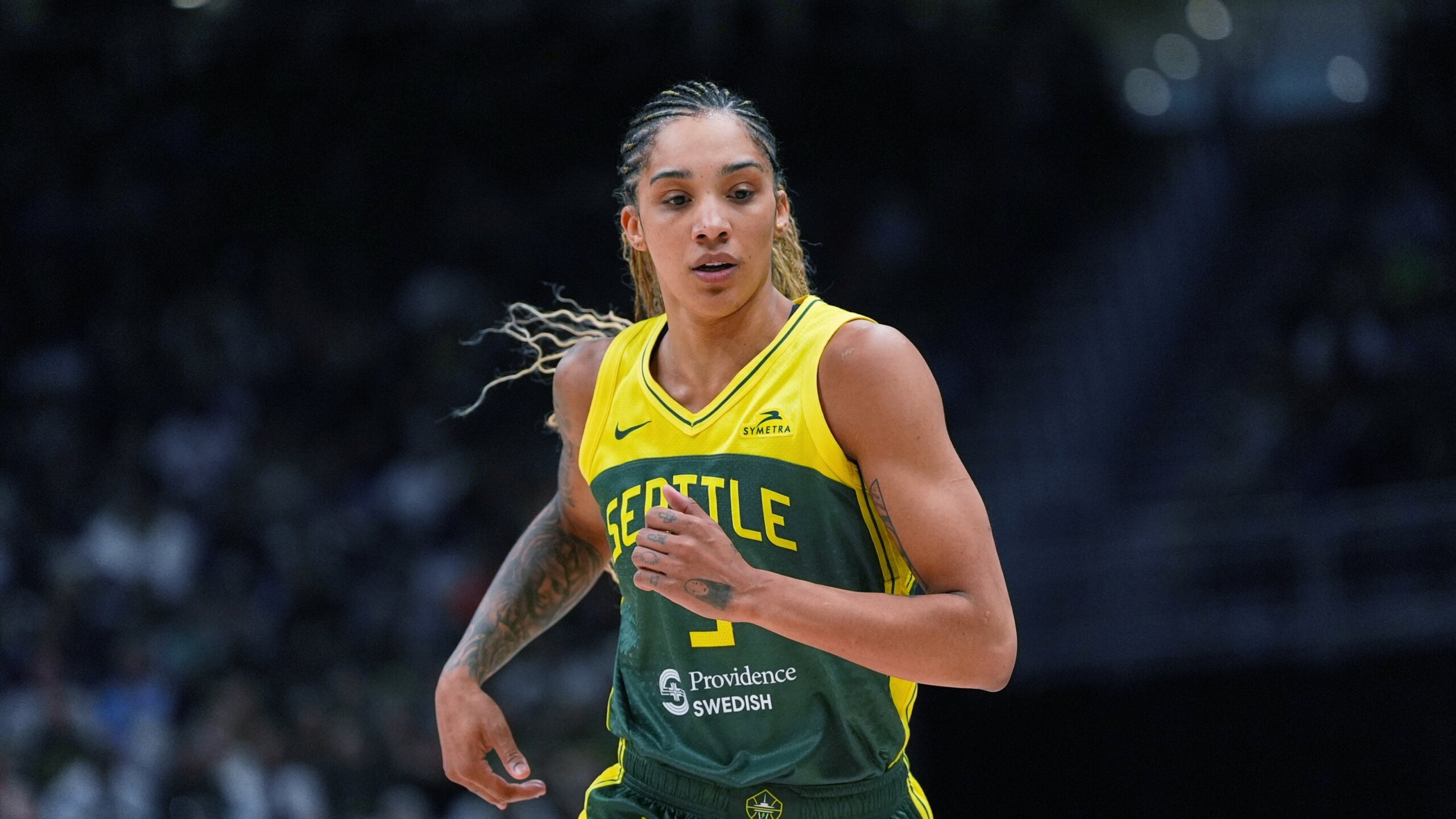 Gabby Williams Signs with Golden State Valkyries: A Star Player's New Journey (2026)