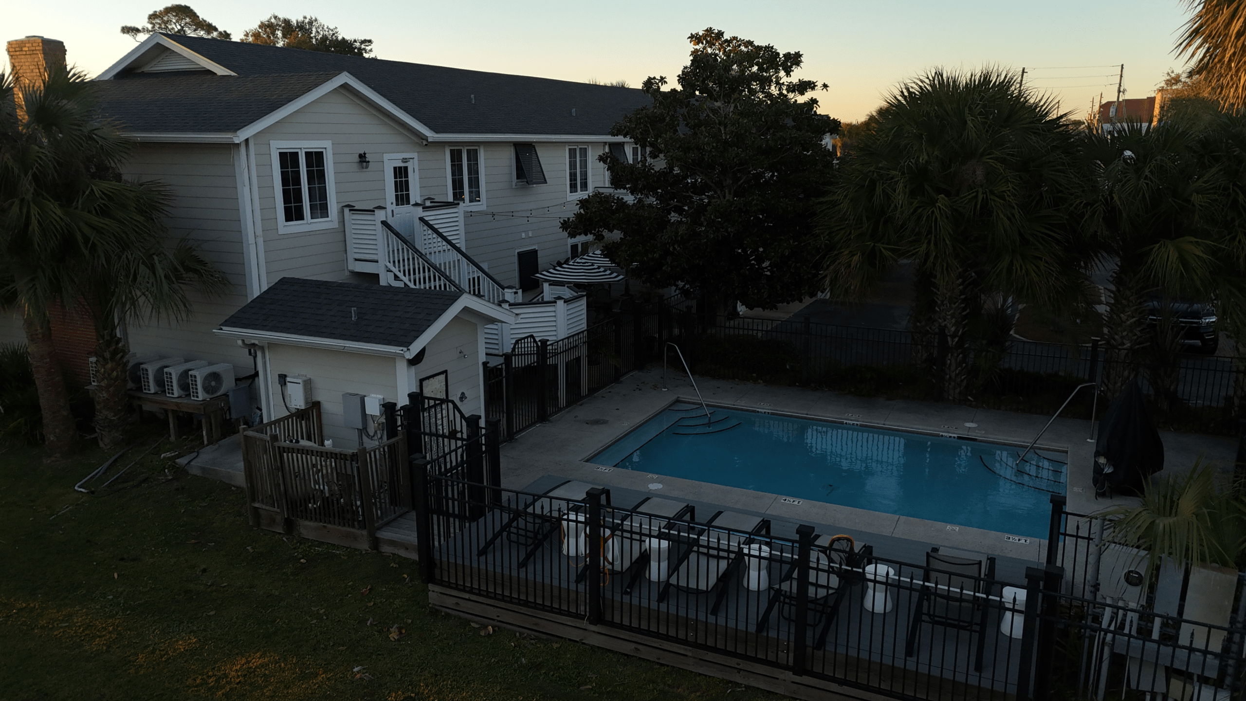 port inn pool.webp
