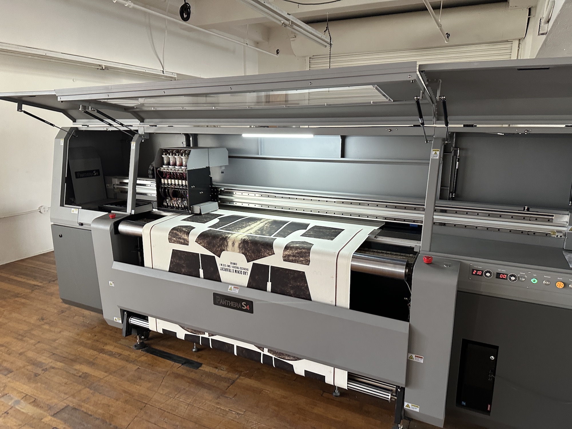 From Lab Denim to WTRLSS: The Next Chapter in Digital Dyeing