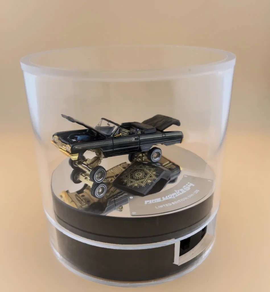 Fine Works 64 Impala Lowrider Black/Gold