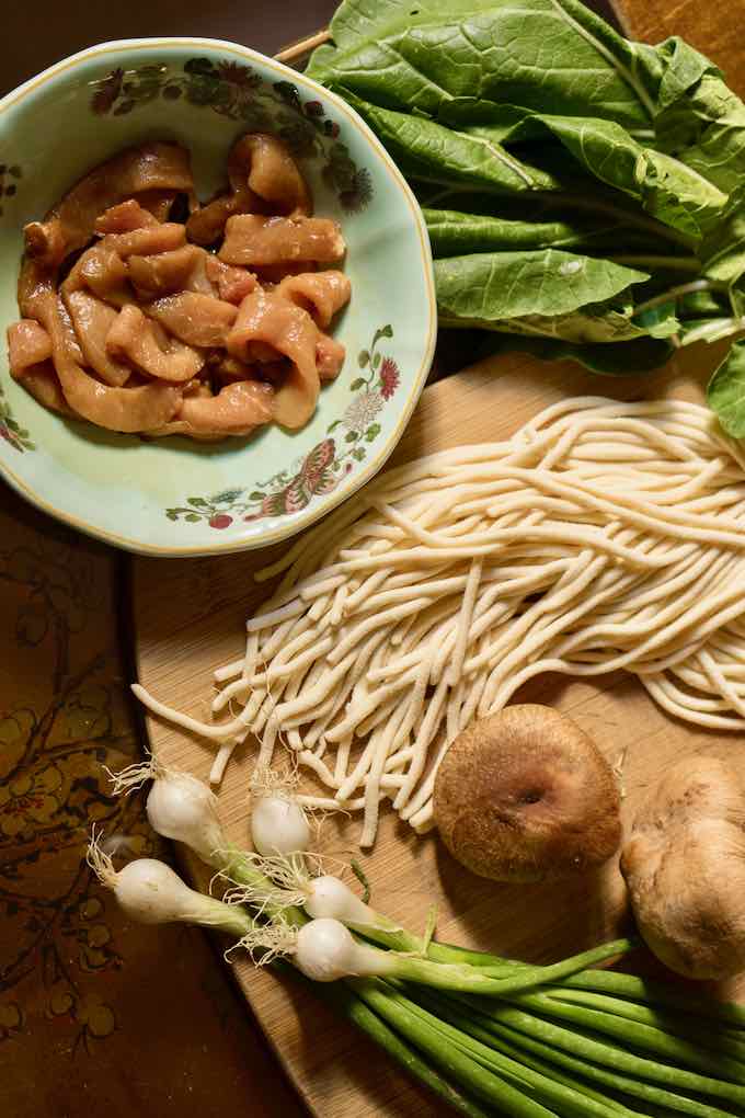 The most popular combination is served with pork and cabbage. Shanghai Fried Noodles - Traditional Chinese Recipe | 196 ...