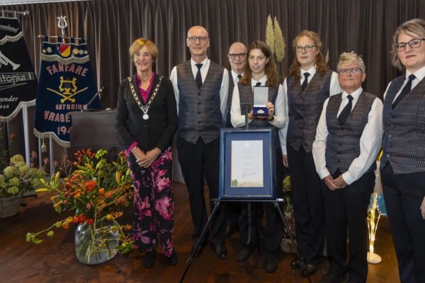Koninklijke erepenning voor fanfare Antonius Vragender