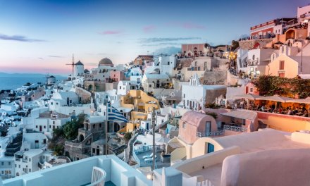 Cruise to Santorini Greece