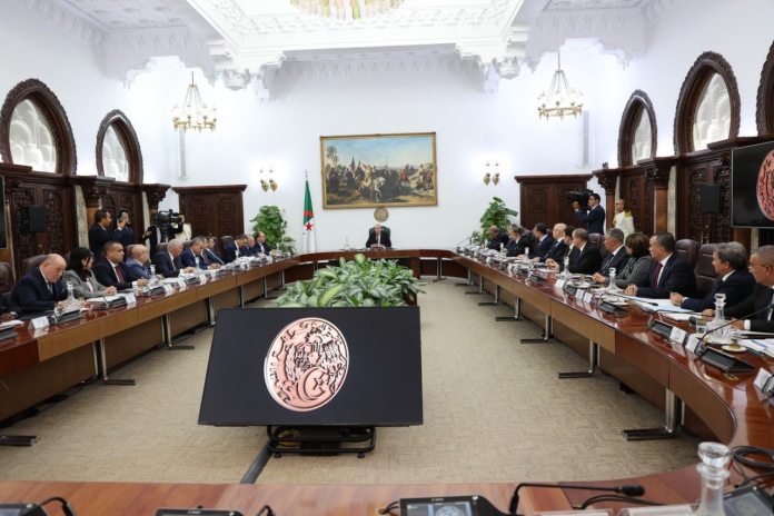 Conseil des ministres : le Président Tebboune trace les lignes rouges du budget 2026 et de l'eau